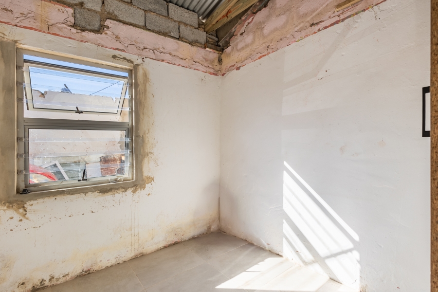5 Bedroom Property for Sale in Kwanokuthula Township Western Cape